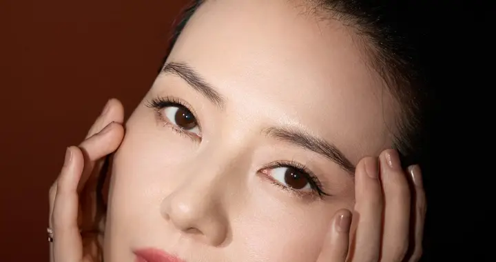 高圆圆今日出片了, 红色好适合她, 妈妈级别太美