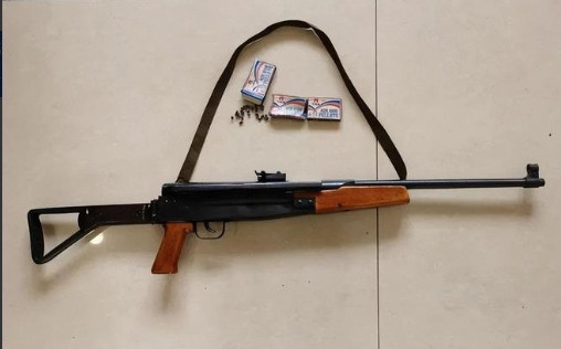 摆个射击摊居然被判3年半！天津街头摆摊打气球的大妈怎么也想不到，自己摆摊上的