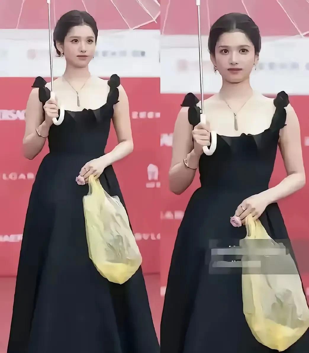 这个“巴x世家”真心不坑穷人，据说图1美女手提的袋子标价99万，我的个神啊，真的