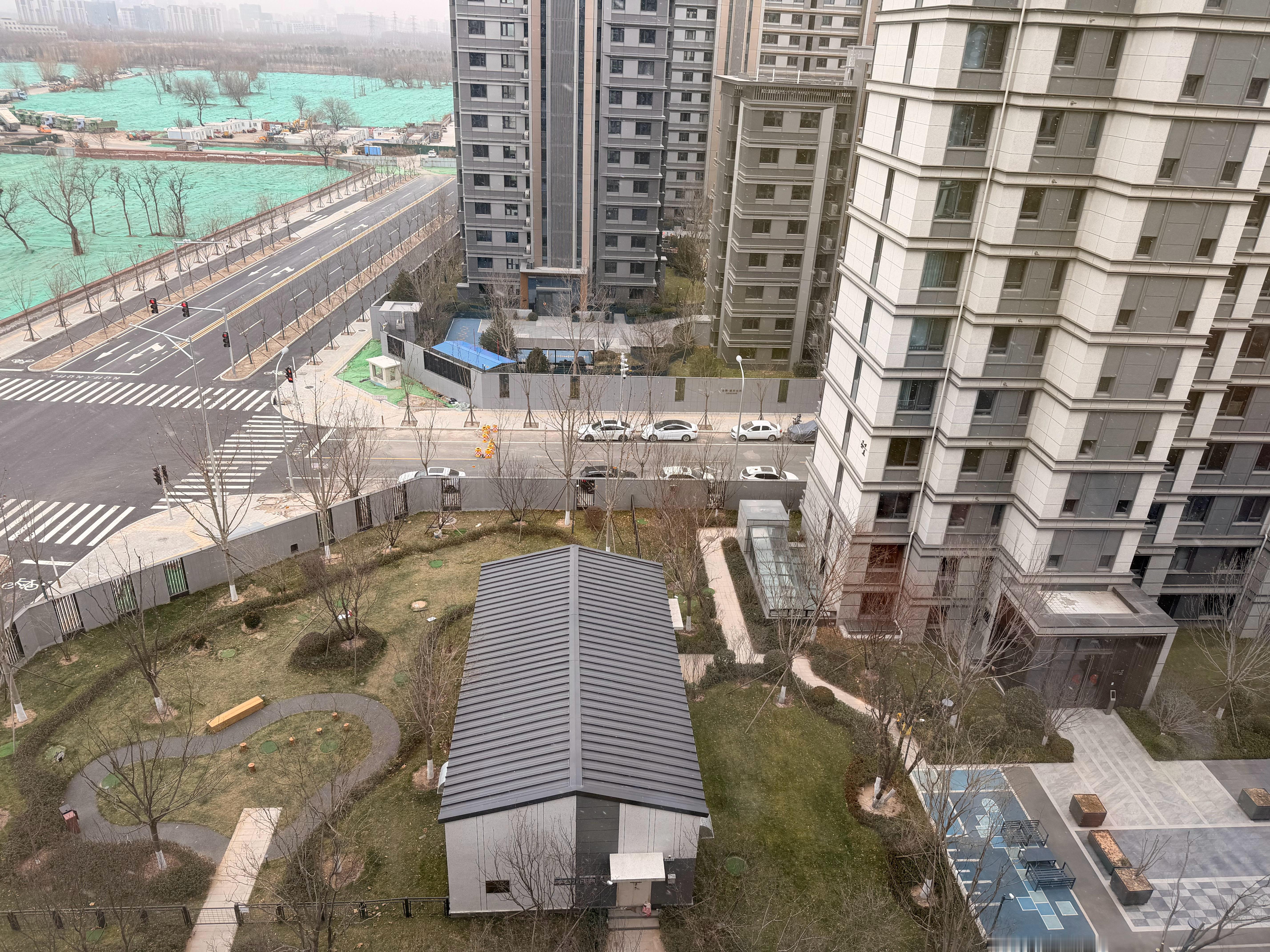 对比一下今天这个雪确实没少下