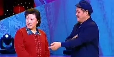 2001年，高秀敏的老家一景区举办活动，当地领导出面请高秀敏邀请赵本山来演出。演