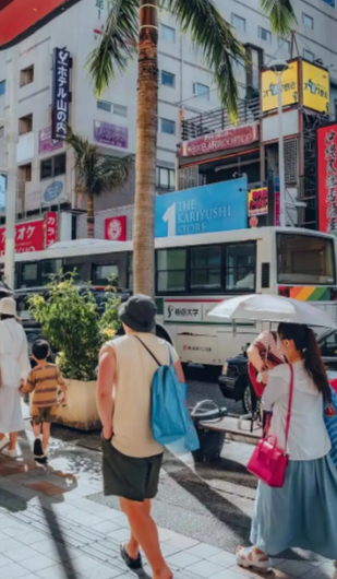 一位网友说：“在日本，最排华的不是日本人，真正最看不起你的，往往不是日本人，而是