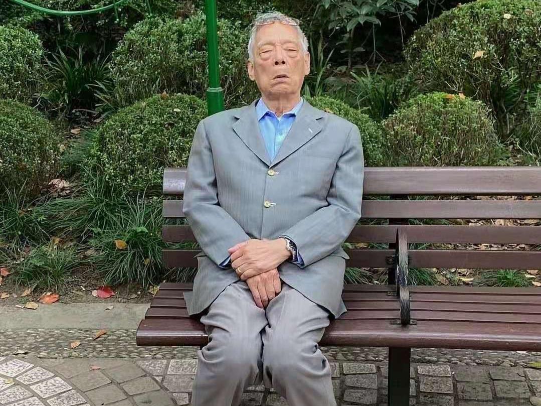 这组数据，你是不是也很震惊？2025年，全国死亡人口1131万，出生人口79