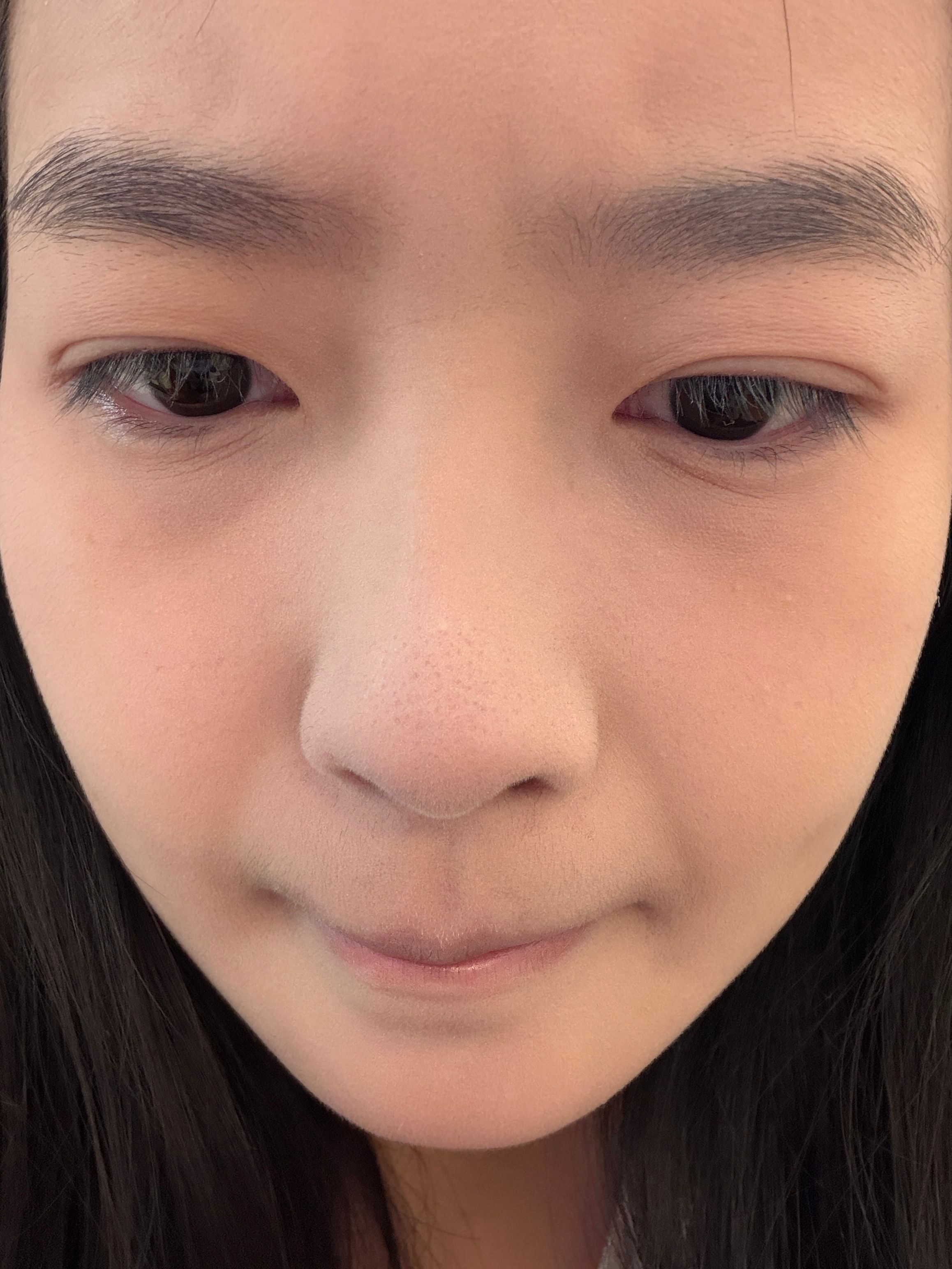 卡姿兰黑磁粉饼你欠我的用什么还。我要去卸妆重画了