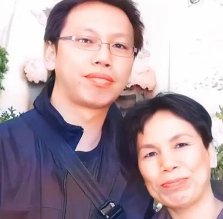 2008年，扬州一单亲母亲，正为女儿嫁妆发愁，银行卡却突然收到1530万转账。母