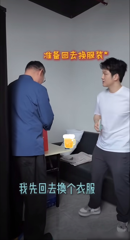 樊振东出国打比赛，居然靠泡面解乡愁？未播片段曝，樊振东近期清瘦不少，德国比赛期间吃不惯当地饮食，只爱