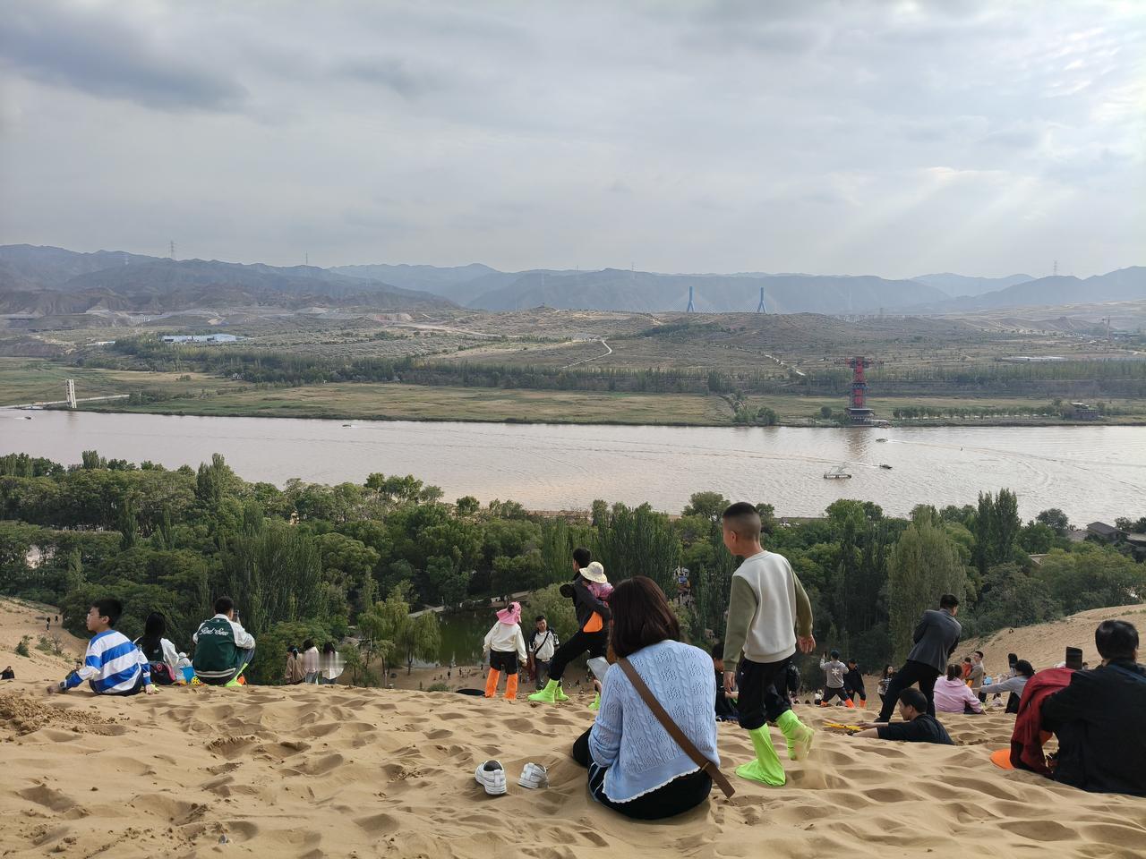 算不明白，一算心凉半截！一个男人一个月的最低开销每月烟钱600块——一天一包