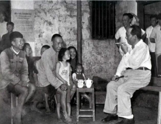 1959年，毛主席回到了韶山冲老家，本事件高兴事儿，可几个干部急得满头大汗，死活