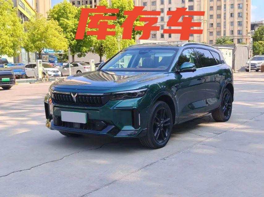 车型:岚图2024款FREE超长续航智驾版车况:原版原漆库存车售价:1