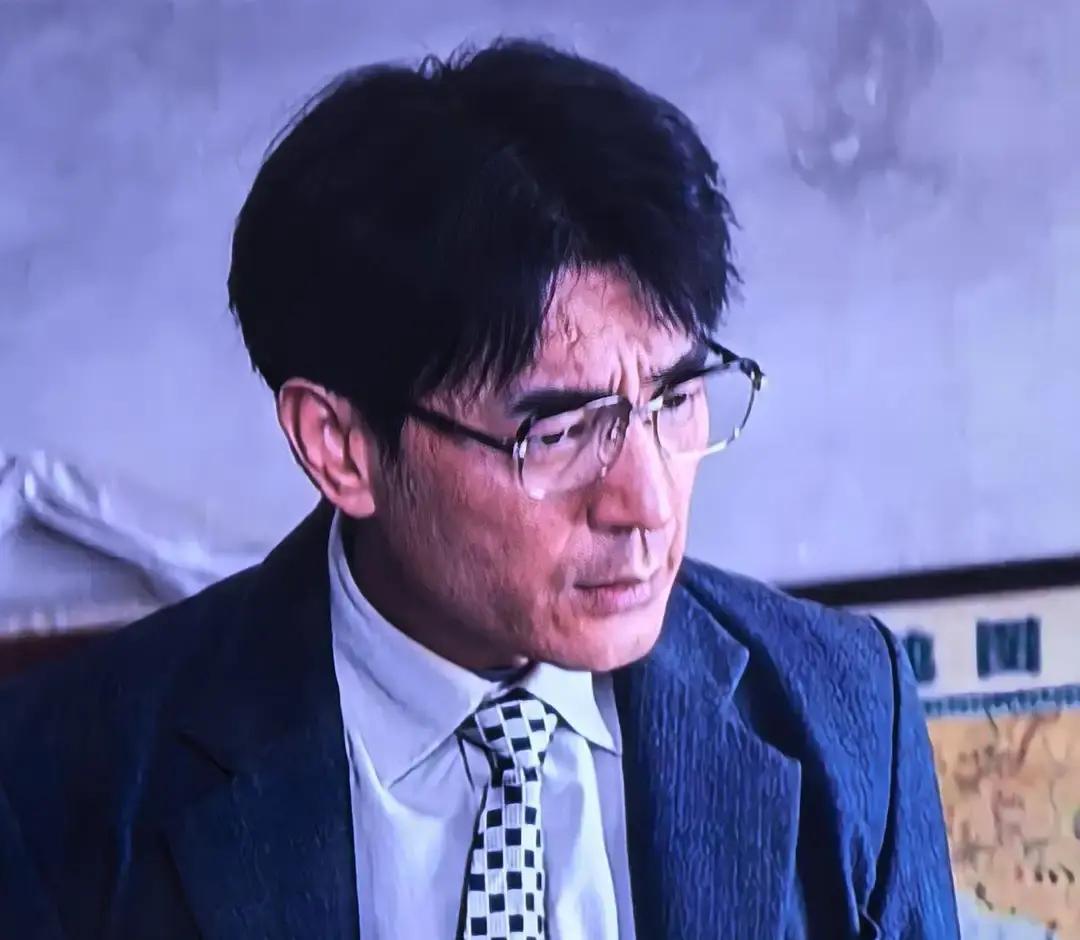 刷到一条“剧”叫《生命树》，点进去才发现压根没拍，全是网友在写。他们把西北挂