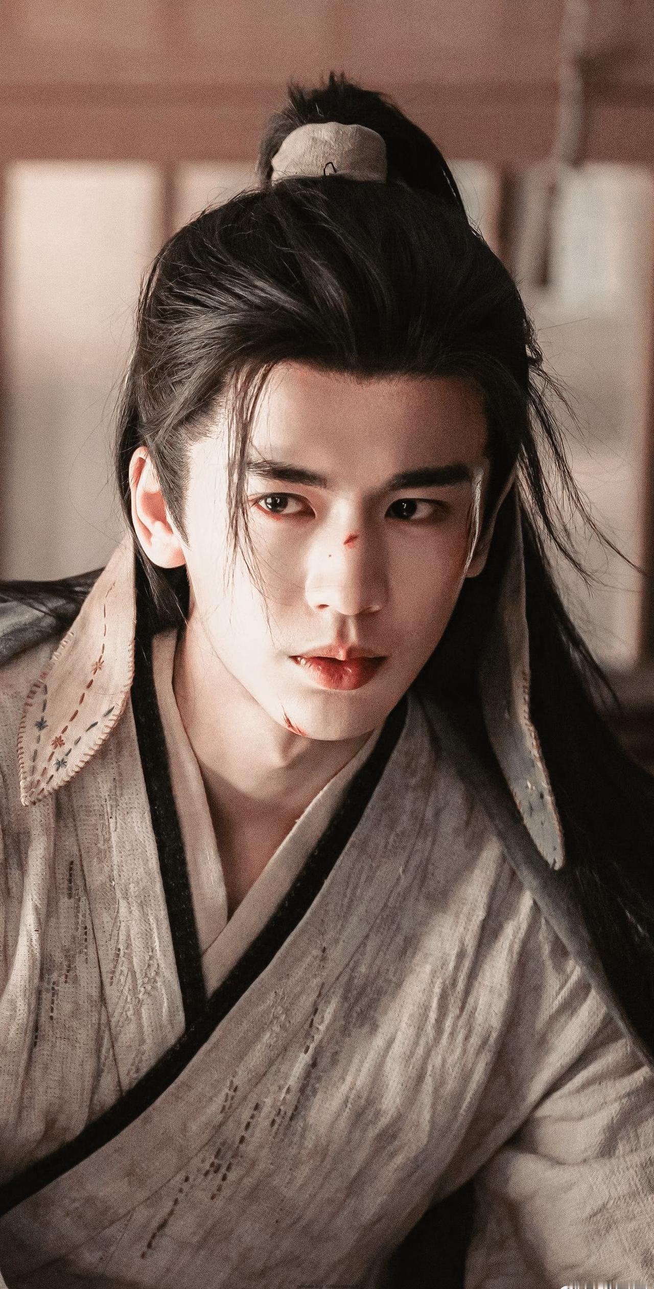 7天涨粉29.9万，《逐玉》谢征功不可没！为角色减重15斤的用心，将谢