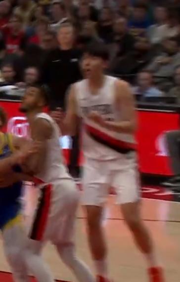 杨瀚森的NBA之路恐怕有点难了,全村的希望要破灭了吗?看了网友的评论,的确是扎