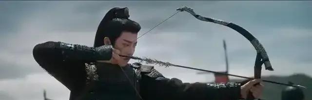 折腰：小乔醉酒天性释放，魏劭被折腾到扶墙走路。公孙羊笑出猪叫，十四年前，乔圭拒