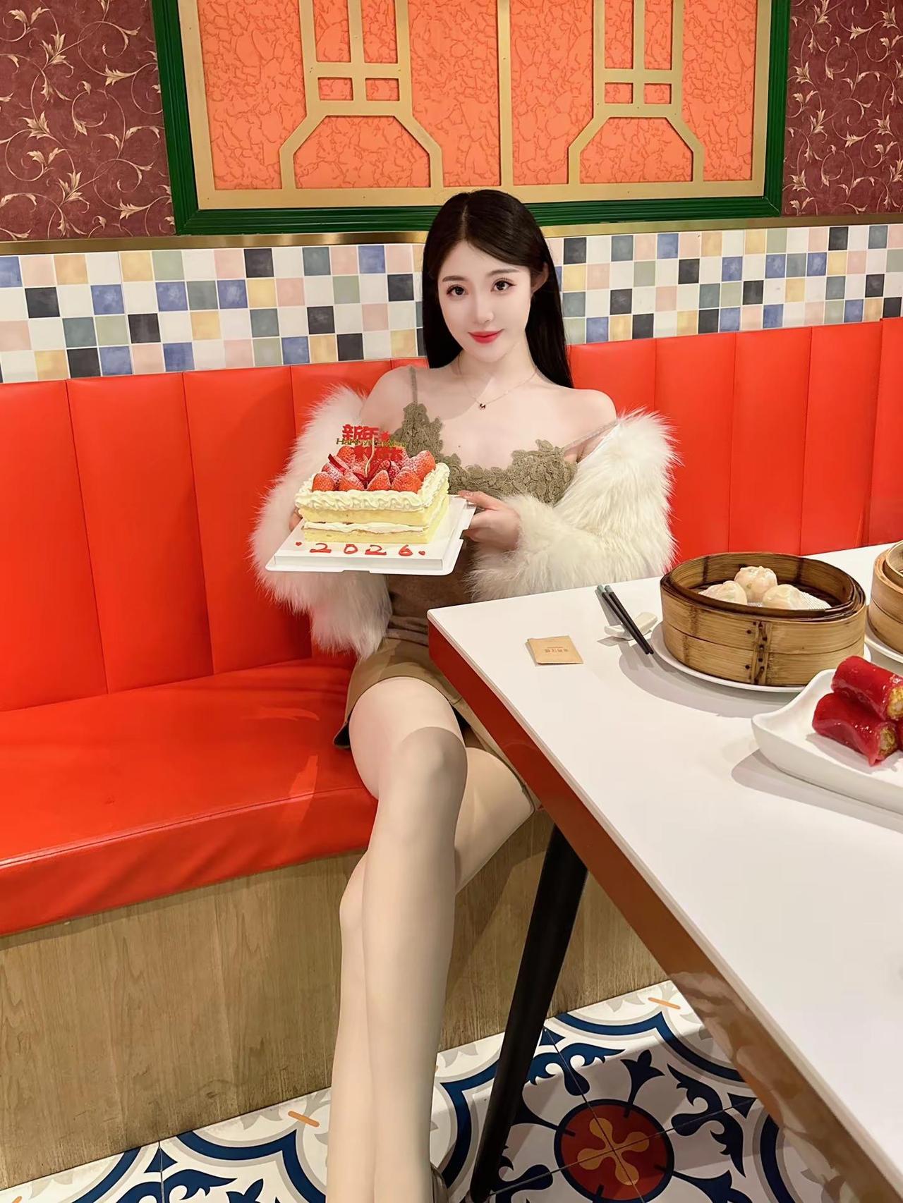 希望你过得好像你拍的照片一样₂₀₂₅𓆱²⁰²⁶节日穿搭灵感创作者中心