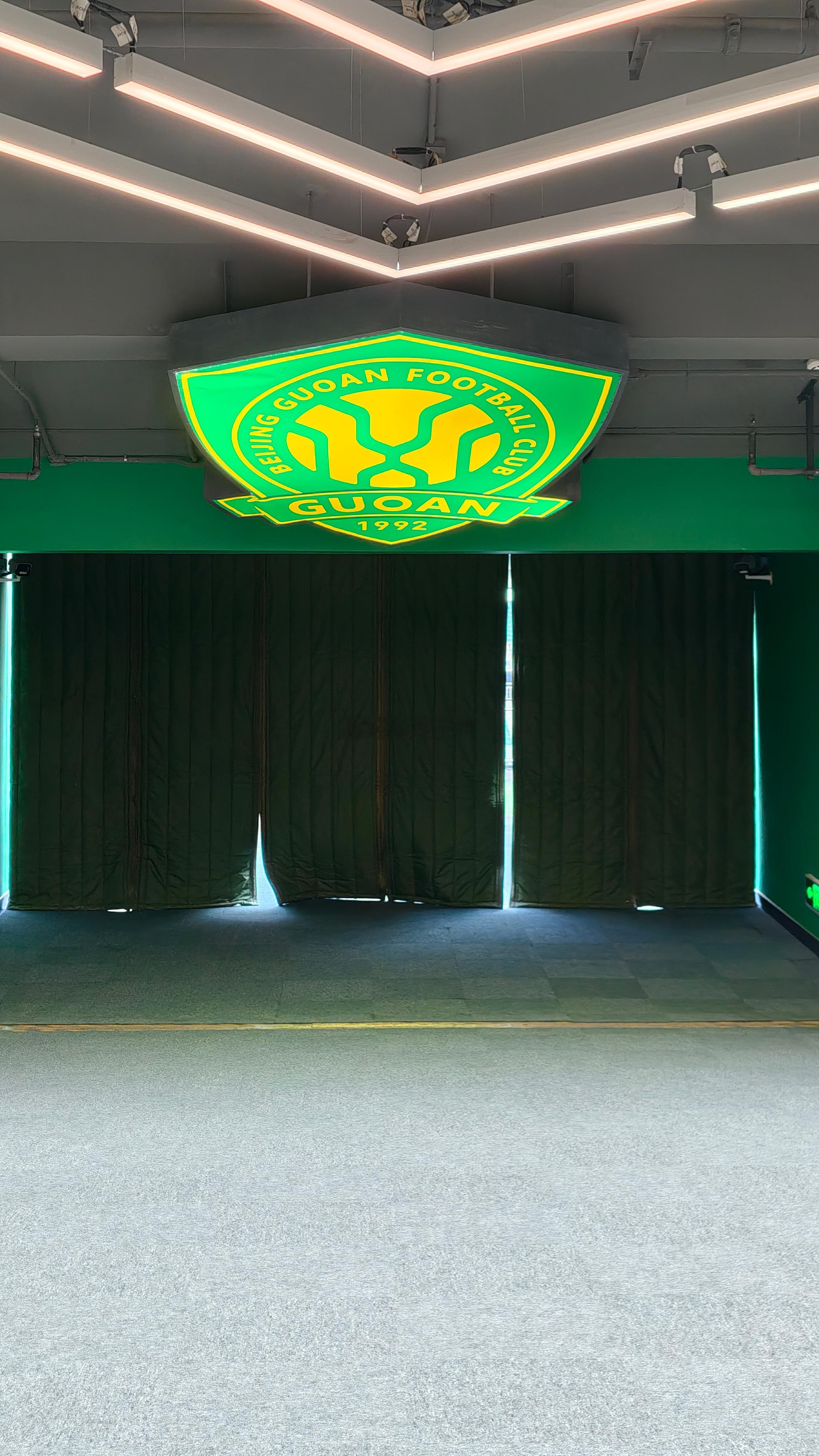 北京国安北京国安刚才和球迷们探讨，在国安的历史长河中，似乎南方球员数量相对有限