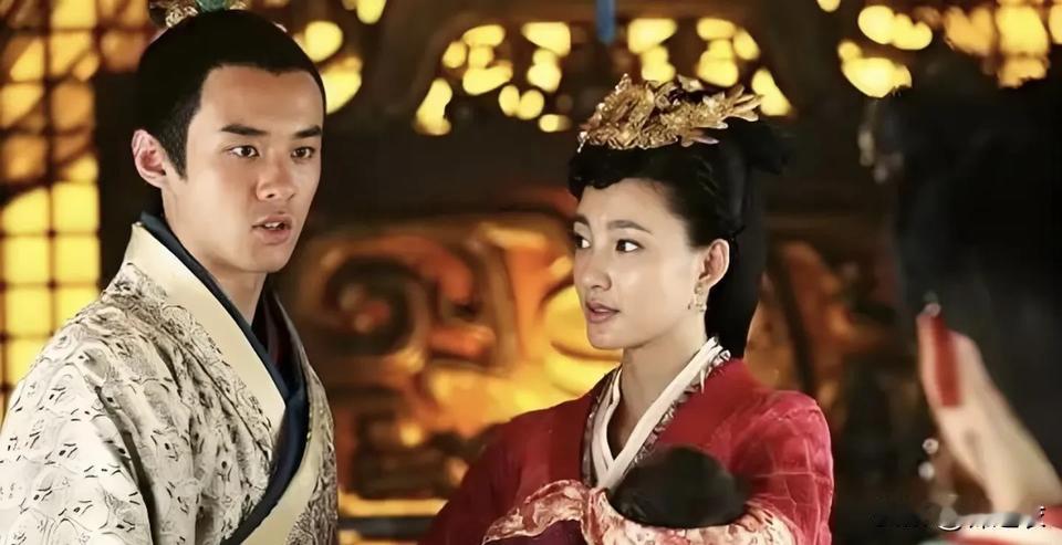汉景帝对于后宫的女人都是阶段式宠爱，而他后期最宠王家姐妹，不过根据钱在哪里爱在哪