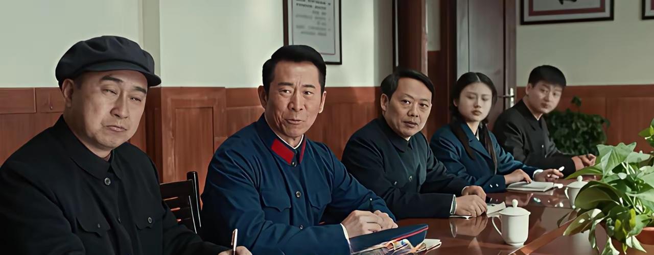 追剧《依依向北风》,剧中的盛必捷、刘达生这两个人物,不能简单地定性为好人、坏人,