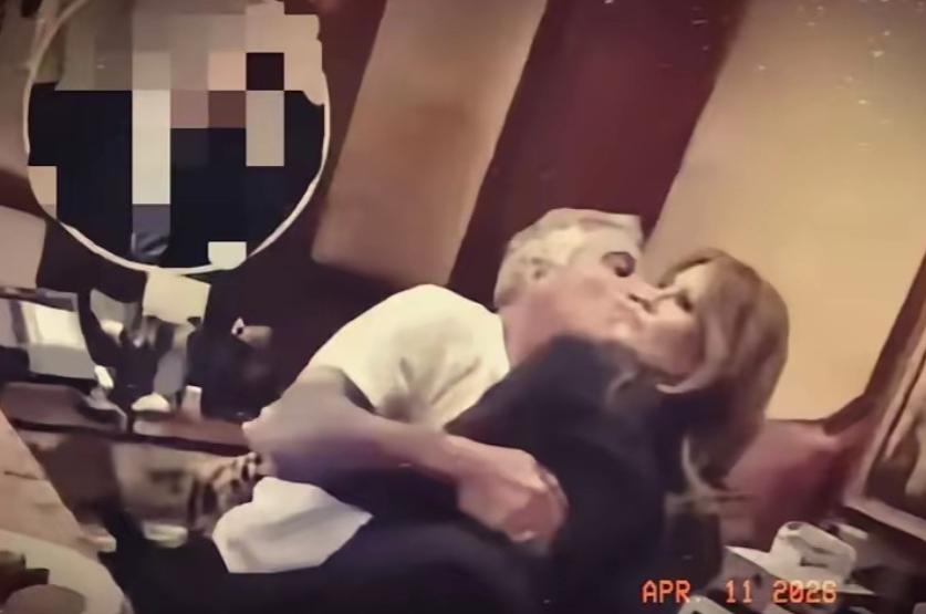 白宫年度最离谱舆情翻车！常年躲在特朗普身后、鲜少公开露面的第一夫人梅拉尼娅，竟