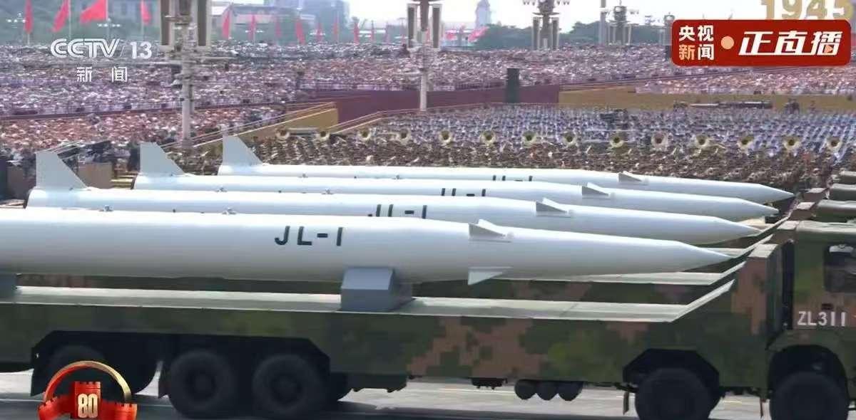 “惊雷-1”这玩意儿，说白了就是中国搞出来的一个空中发射的“大杀器”，专门用来在