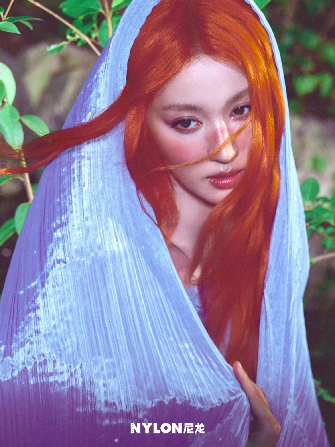 王楚然尼龙九月刊封面大片，梦幻童话风的油画少女！！​