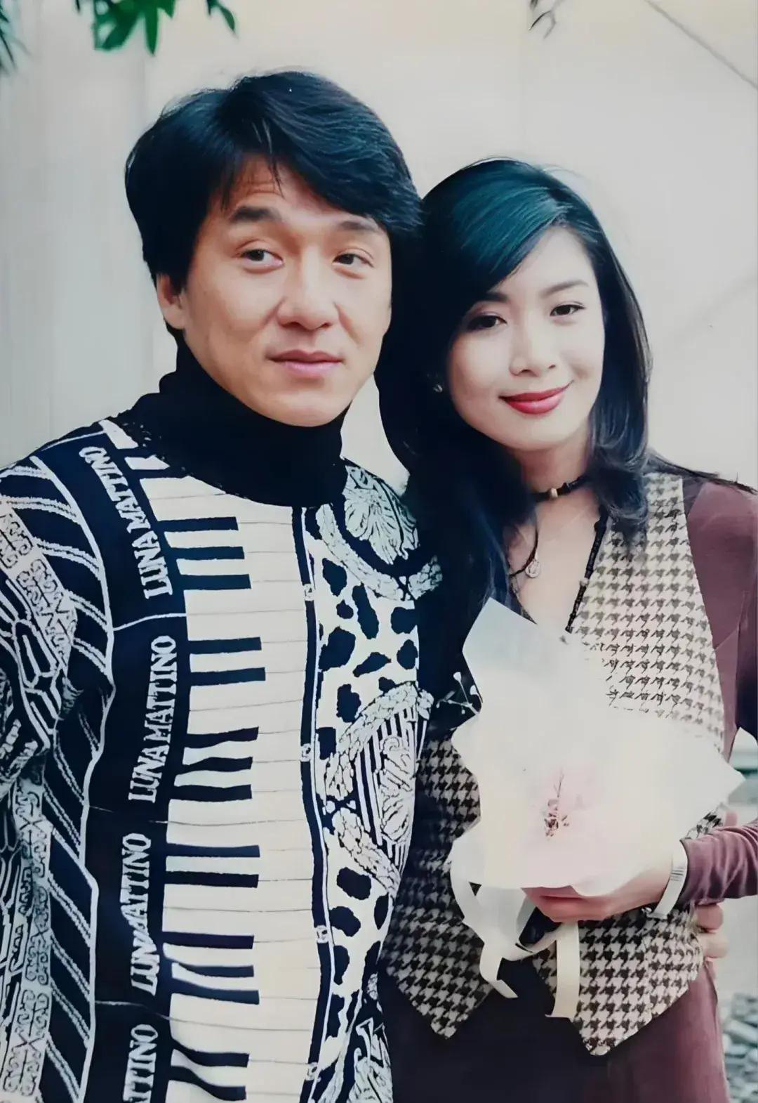 被成龙盛赞为“顶级美人”，曾是港圈独树一帜的“艳后”，如今62岁的吴家丽，却因网