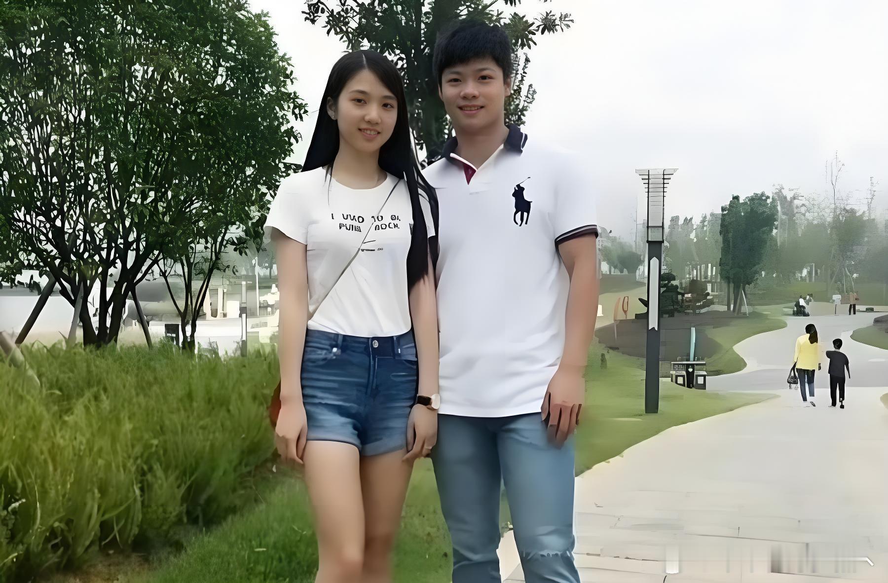 苏炳添与妻子年轻时的照片，二人青梅竹马，从初中至今，属实可贵