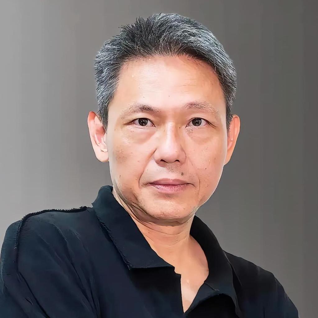 台湾“名嘴”谢寒冰一语道破汉奸石平窜台的丑陋嘴脸近日，谢寒冰说：我要告诉全世