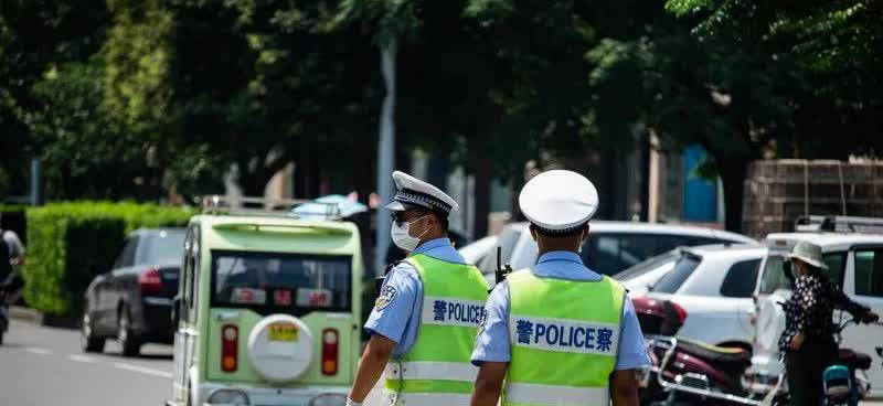 为什么开车有证不查，无证驾驶一查一个准？交警是怎么知道的？很多人好奇，