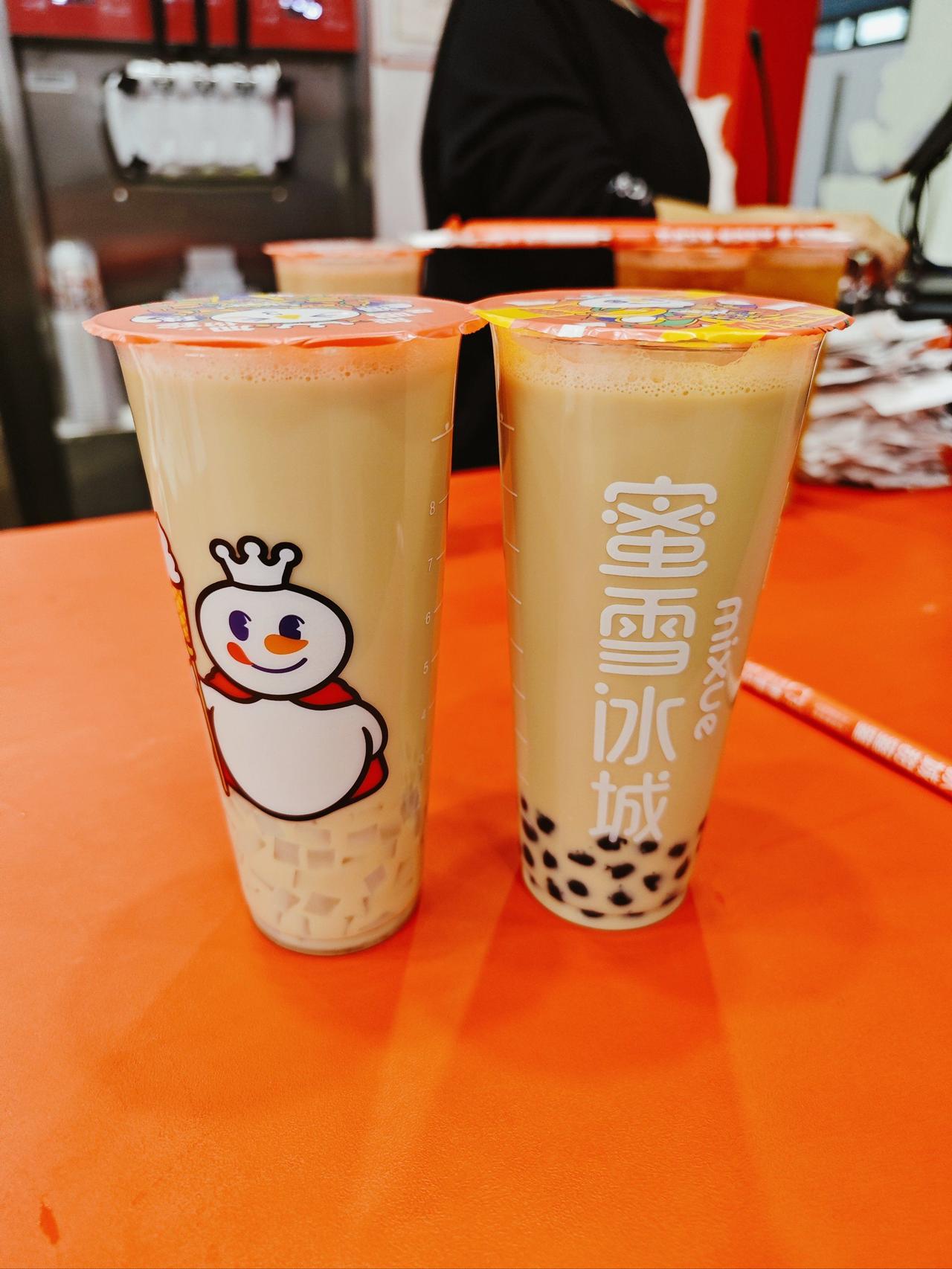 中国十大奶茶品牌1.蜜雪冰城（Mixue）——蜜雪冰城股份有限公司，创始