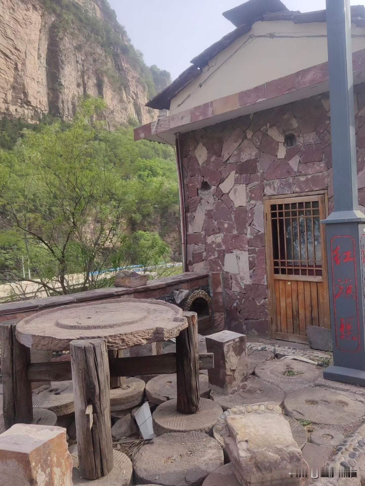 太行山写生。图文原创：东山闲人杨西屏春日生活打卡季