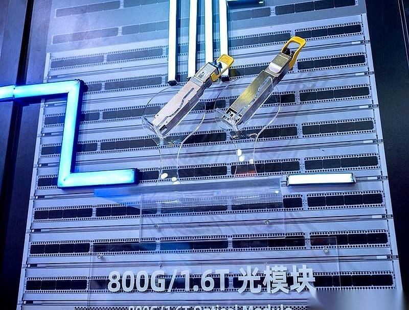 外面都在疯传1.6T光模块缺芯缺疯了？别扯了兄弟！你去厂里仓库看看，压的货都快