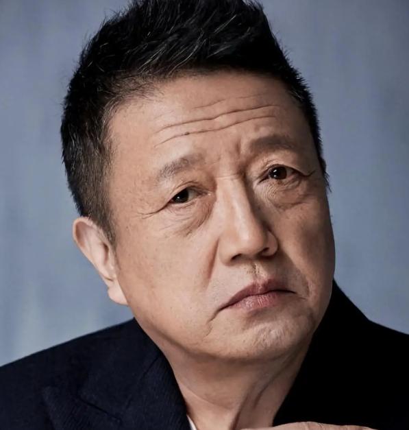 演员秦焰去世了。他不是死于意外，也不是死于高龄，而是死于谁也逃不过的疾病。