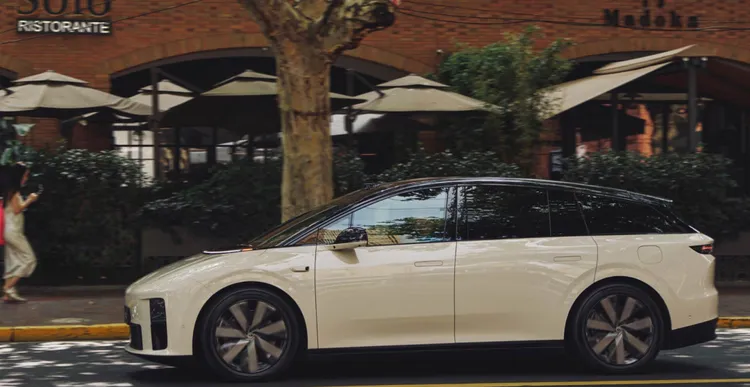 想不到2026开年新能源车市遇冷！小米YU7逆势稳坐SUV销冠！