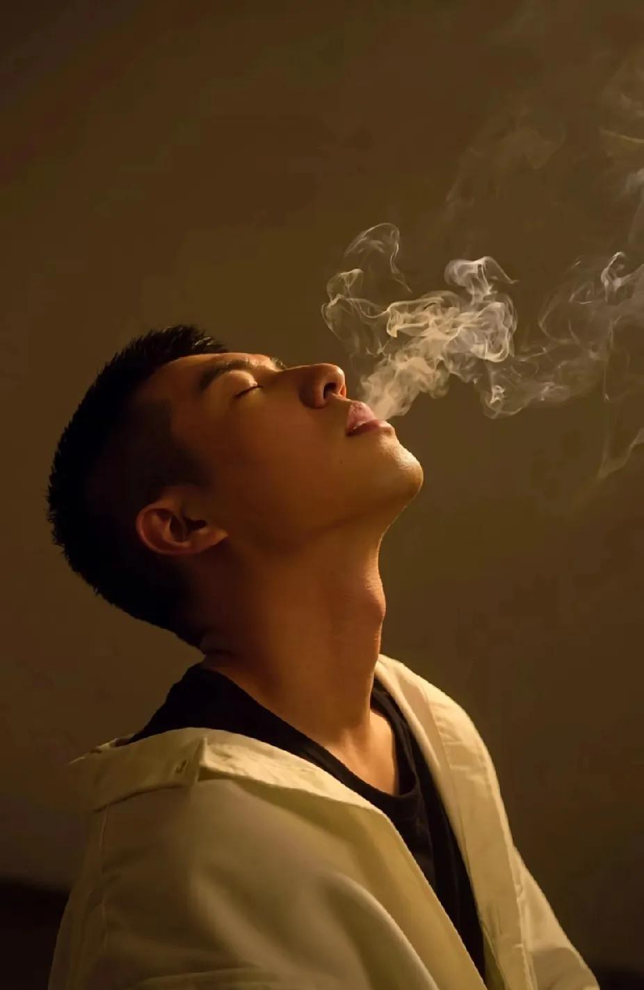 男人和女人离婚后的区别男人离了婚，他没有钱，注定会孤独终老。女人离了婚，只