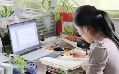 当老师的不理智行为：1、因学校制度不合理，得罪领导。制度面向全体老师，又