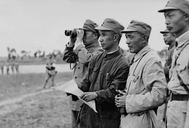 据说，围攻孟良崮时华野打的非常艰难，74师武器精良，训练有素，由于又是仰攻，所