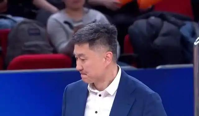 杜锋揭秘了焦泊乔离队的真相！同时，他还揭秘了杜润旺在本赛季的表现为什么一直离线！