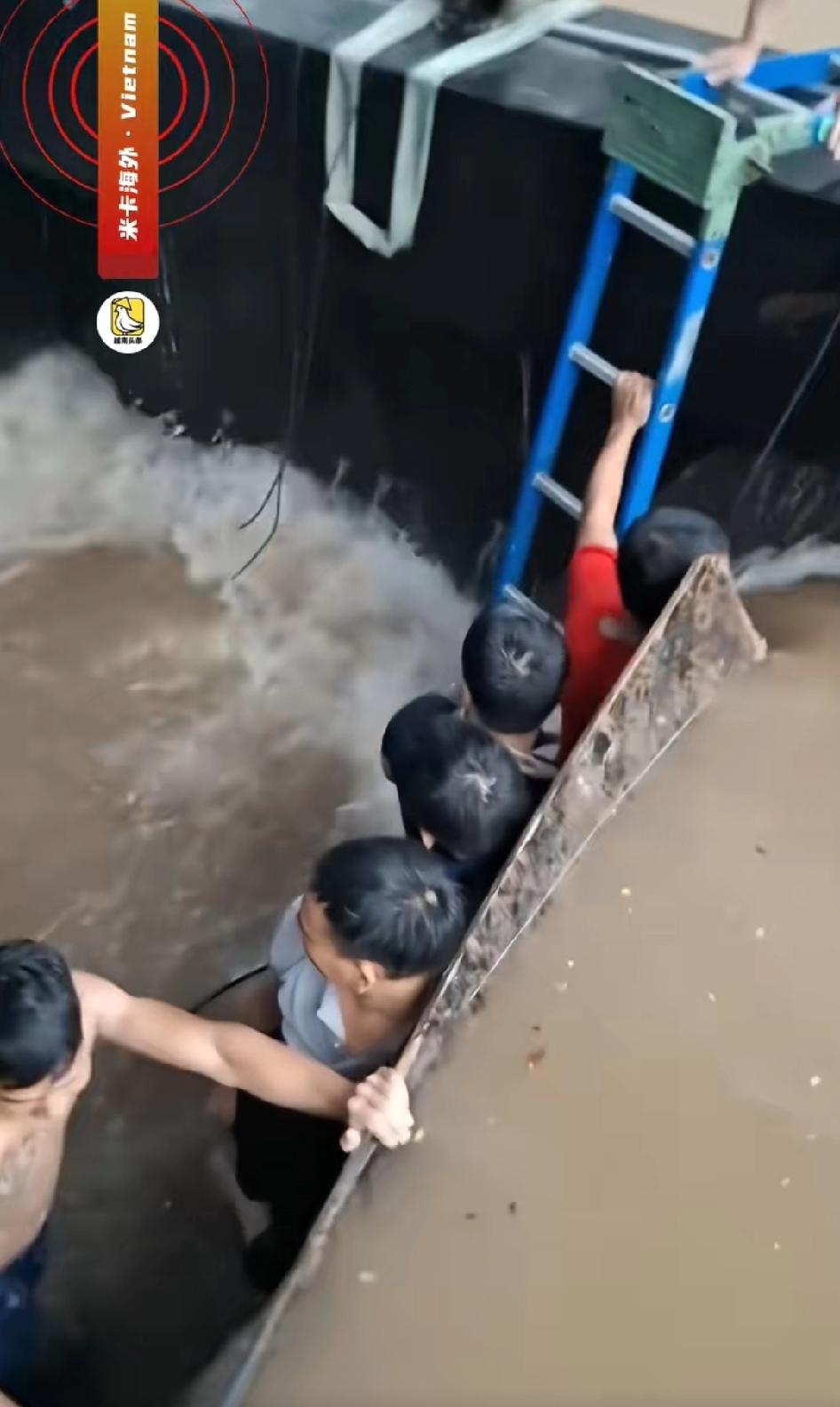 一生抗洪的广西老表，老一辈的不辞辛苦的，逃离城市选择地势高的地方不是没有原因