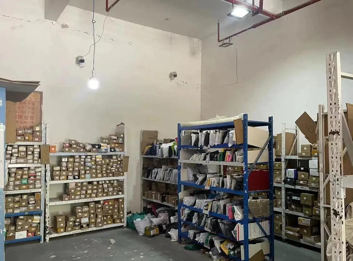 前两天去表舅家串门，发现他手上贴着膏药还在发抖。问起来才知道，去年风风火火接盘的