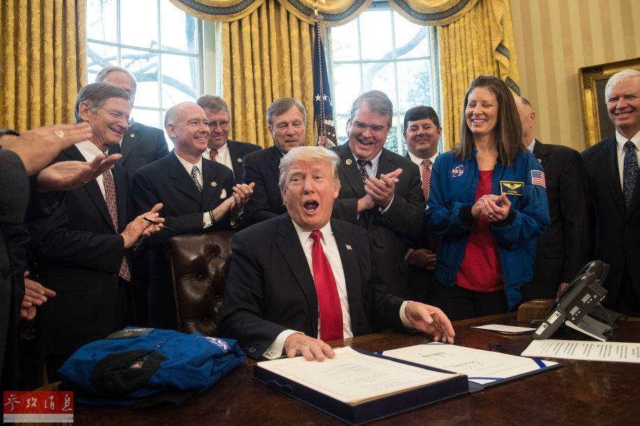 特朗普今天在内阁会议上说：“我们真的很强大。顺便说一句，中国现在做的大部分事情，