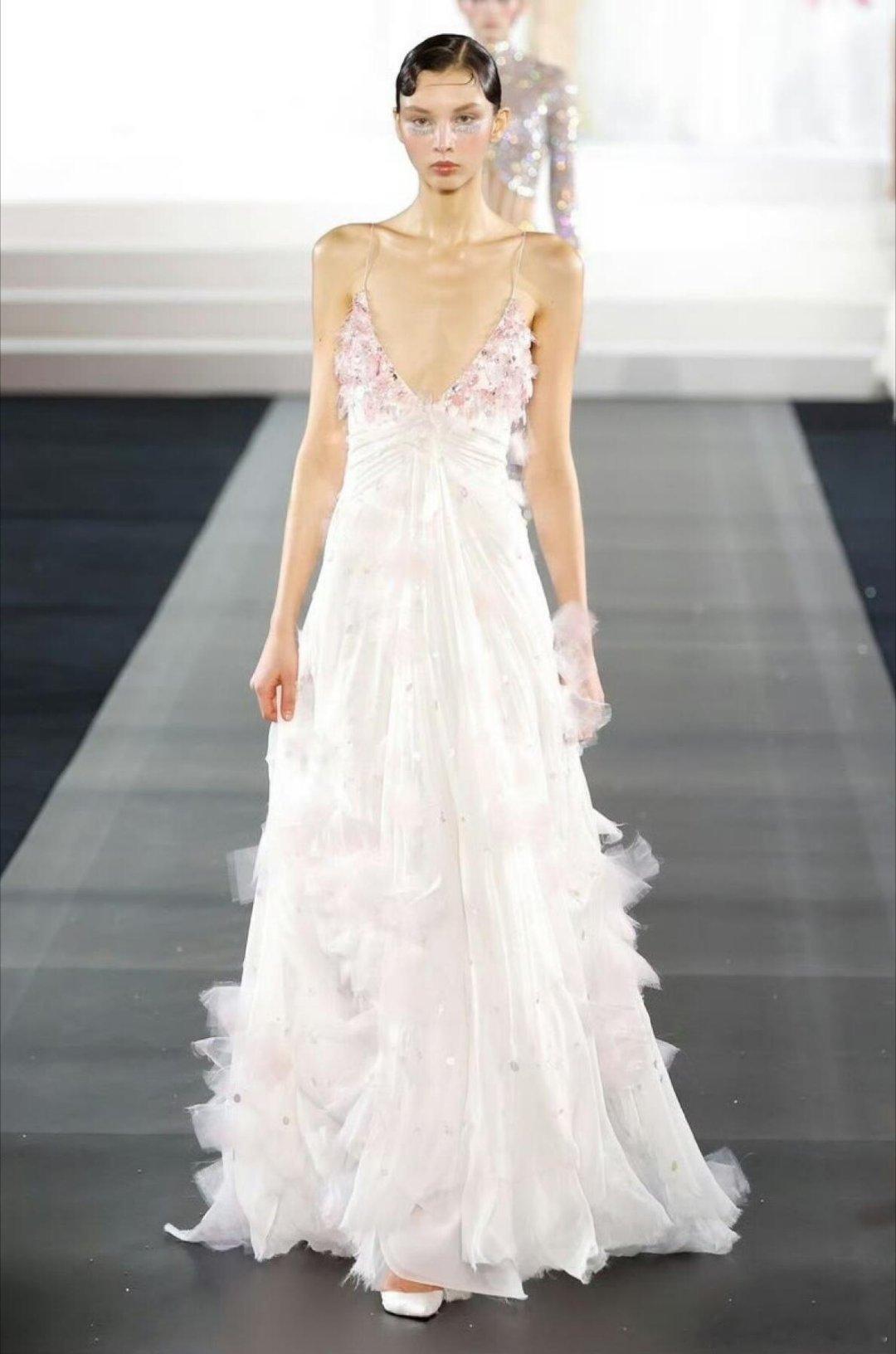 新晋客座会员品牌CeliaKritharioti2026春夏高定系列🦋巴黎