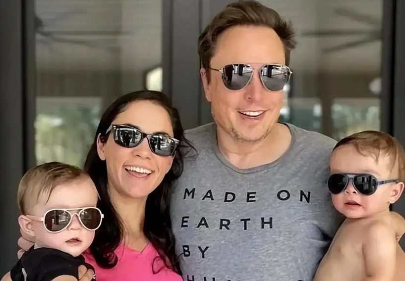 马斯克官宣小15岁高管女友，又生了4个孩子，马斯克这次是想通了，不碰政治了，好好