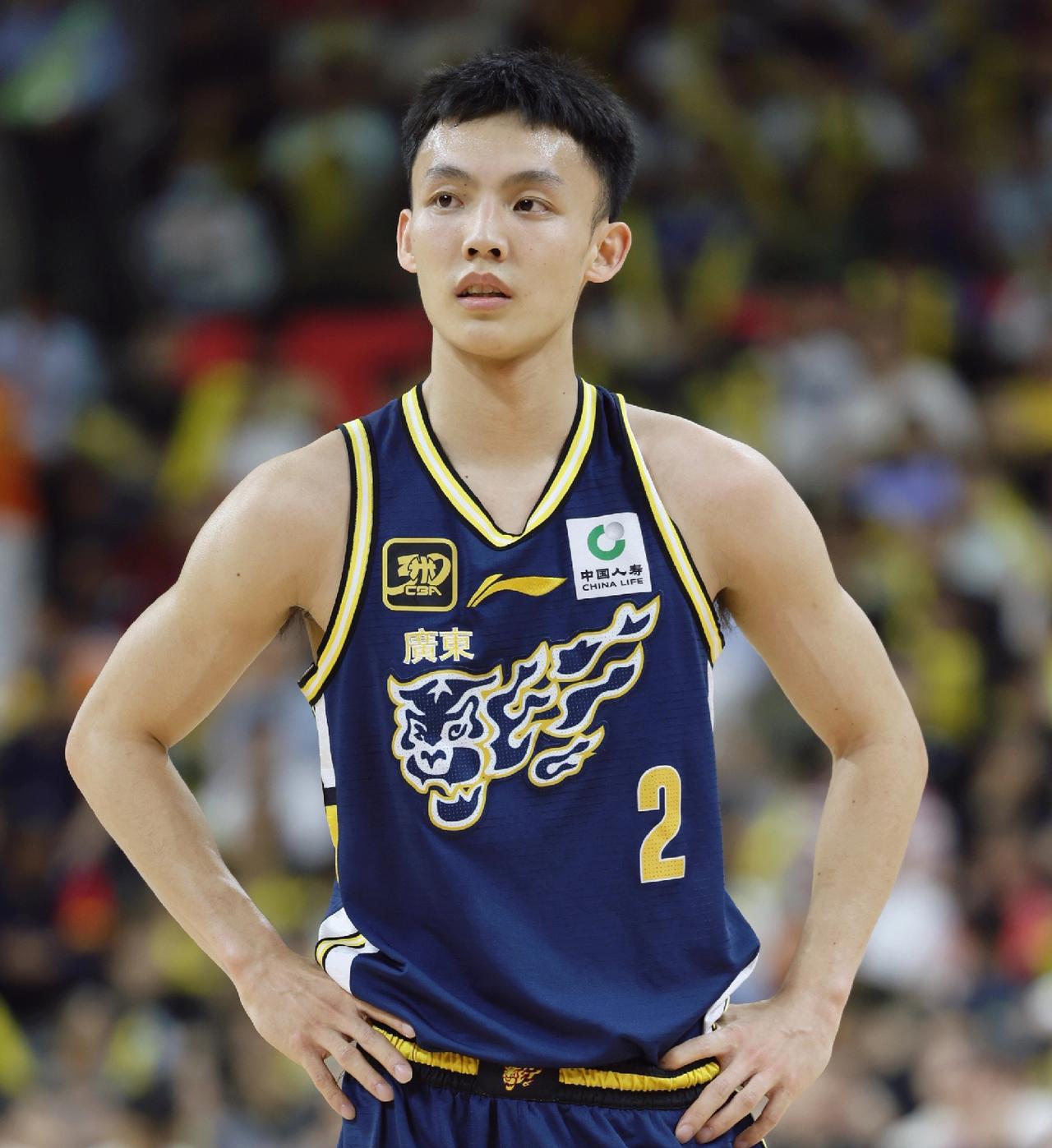 今日广东三大赢球功臣（本土）表现！！徐杰：12中8，三分球6中4，得到20