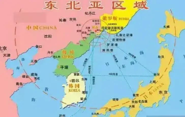 果不其然。俄罗斯突然宣布了，暂停同日本的和平条约谈判，这一步把北面那根紧绷