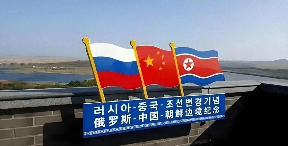 朝鲜已经放弃了统一宪法，也就是变相承认了韩国存在。此时此刻，正是推动朝鲜半岛长期