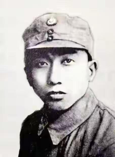 何郝炬回忆李人凤何在回忆录《霜天晓月》中提及李人凤，二人在渤海区地方政