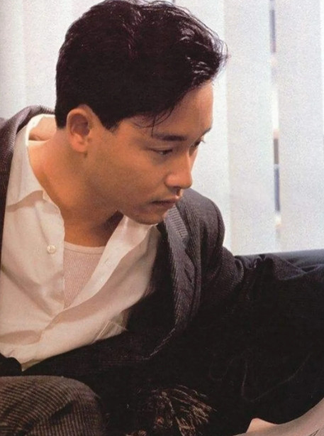1997年金马奖上，张国荣受到一生中最大的屈辱，主持人刘若英和秦汉的一番话，让张
