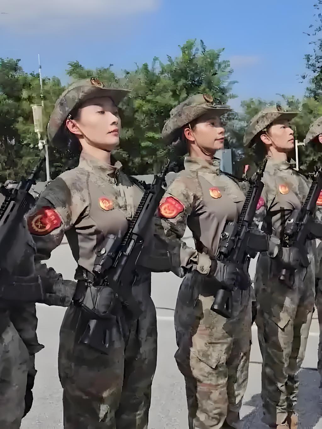 盘点九三阅兵之步枪，191步枪里程碑式的全战斗部队列装。首先是国旗护卫队，当