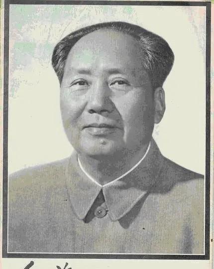 怀念《红旗》！《红旗》是毛泽东首先倡议的。创刊于1958年6月1日，终刊于19