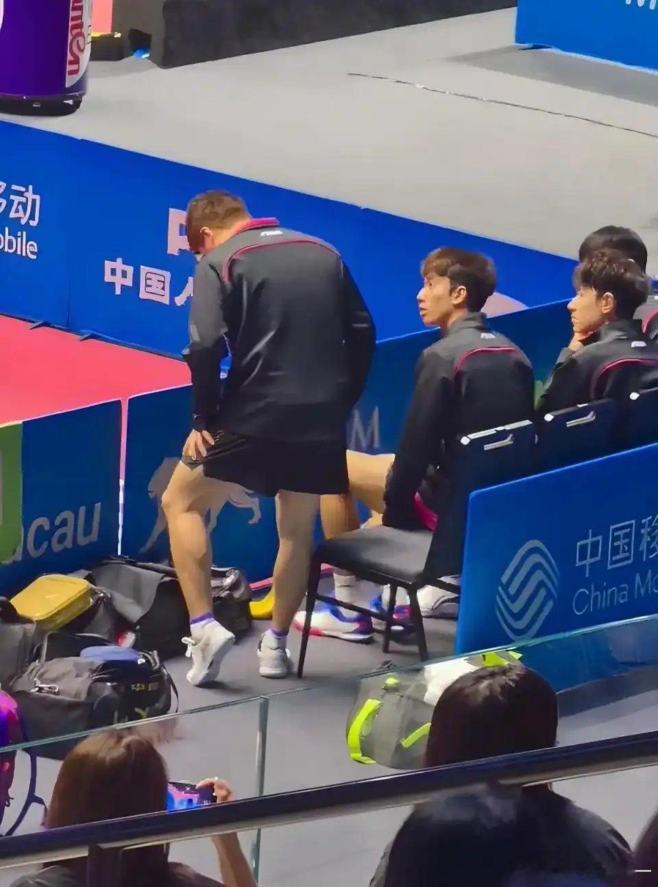 然而在国乒新老交替的关键阶段，梁靖崑的角色却愈发重要，中国乒协主席王励勤在近期谈